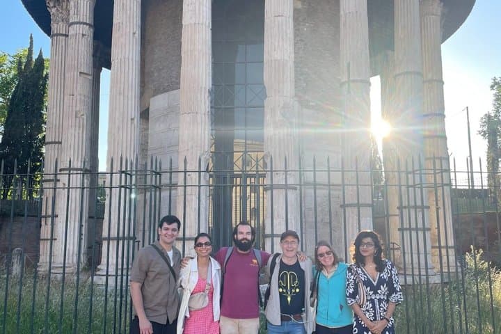Walking tour with Archaeologist