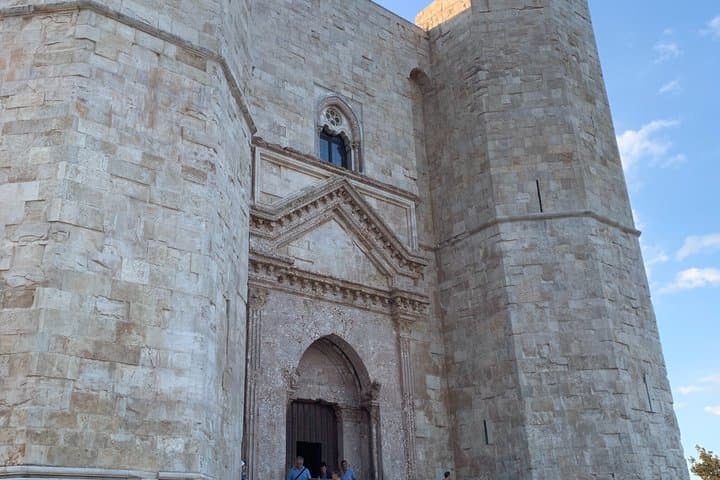 Alberobello and Castel del Monte Private Day Tour from Rome