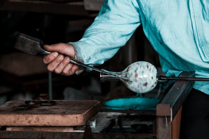 Murano Glass Factory Experience: Boat Ride and Live Demonstration