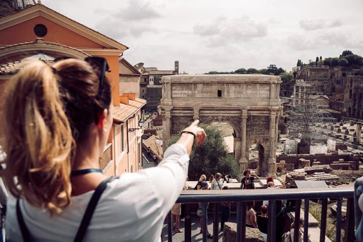 Rome Colosseum Guided Tour with Roman Forum & Arena Access Option