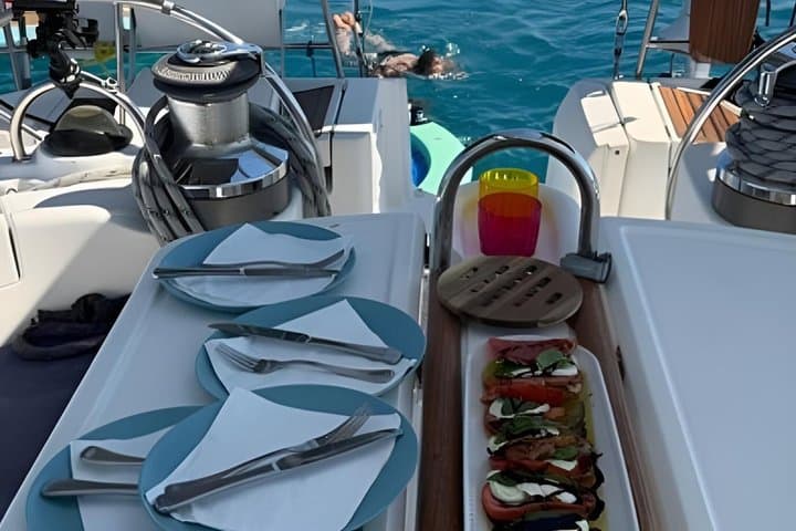 Golfo Aranci Sailing Cruise to Tavolara, lunch & Dolphin watching