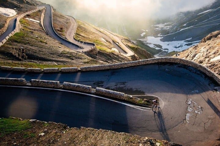 Dolce Vita Alpine Drive Luxury Sports Car Rentals in Bormio