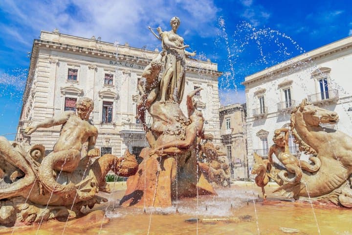 Syracuse Ortigia Scavenger Hunt & Self-Guided Walking Tour