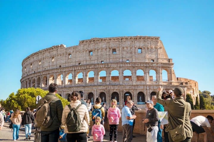 Rome Colosseum, Forum and Pantheon Tour with Castel Sant’Angelo