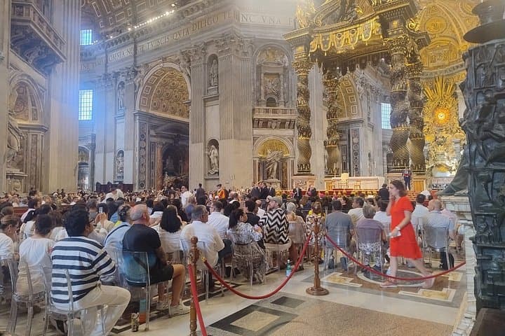Vatican: Papal Audience with Pope Leo XIV – Reserved Spot & Guide