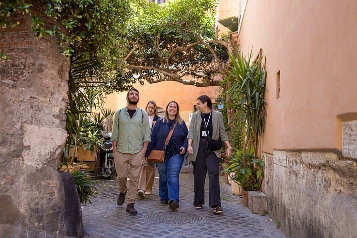 Trastevere Breakfast to Lunch Food Tour: Coffee, Maritozzi & Wine