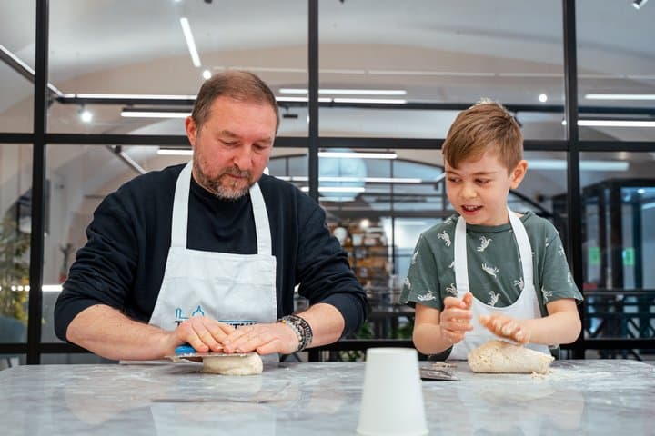 Milan Cooking Class: Pizza & Unlimited Gelato or Pasta & Tiramisu