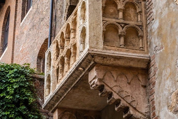 Juliet’s House and Balcony Fast-Track Ticket & Audio Guide