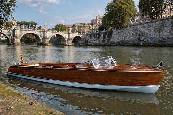 Rome Private Luxury Vintage Boat Cruise on the Tiber River