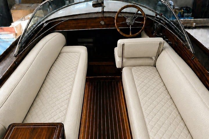 Rome Private Luxury Vintage Boat Cruise on the Tiber River