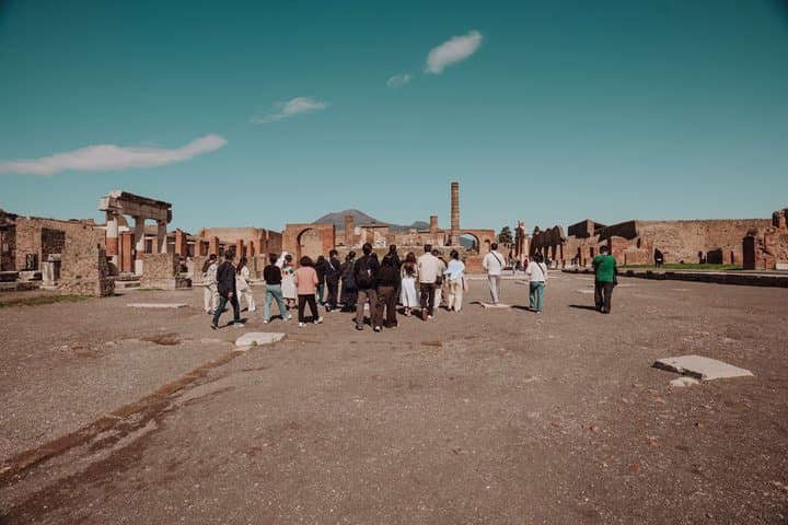 Explore Pompeii with an Archaeologist