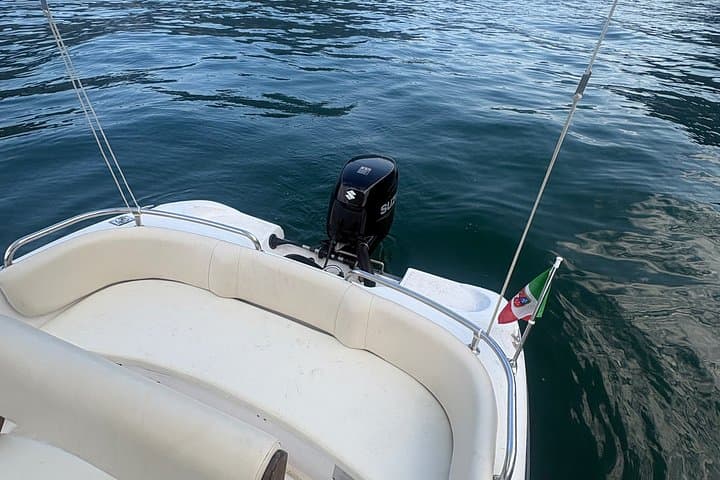 Rent a Boat in Lake Como No License Required