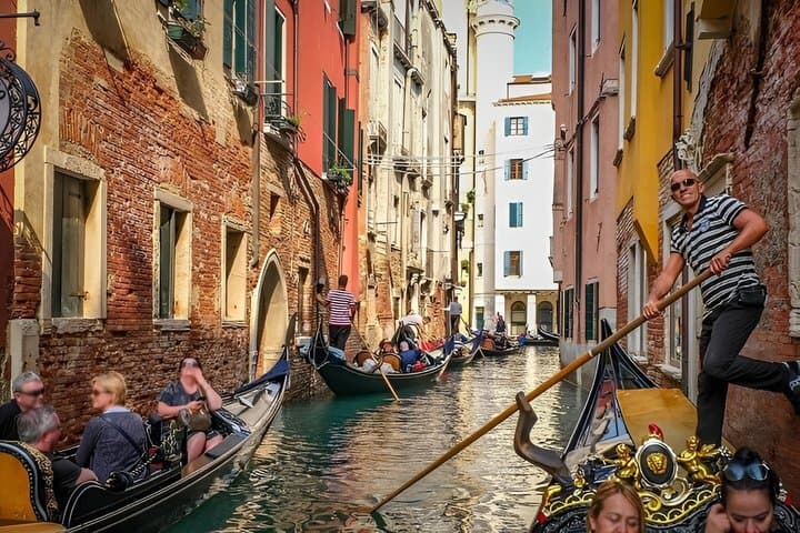8 Day Rome, Florence, Pisa, Siena, Venice Tour with Food & Wine
