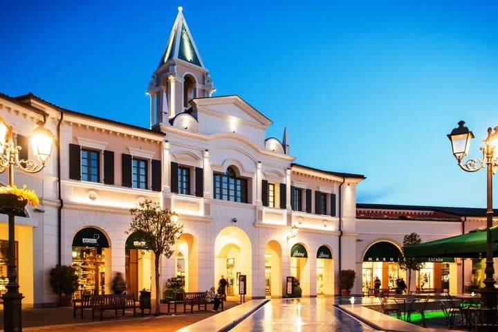 Venice to Noventa di Piave Outlet: Outlet Shopping Shuttle