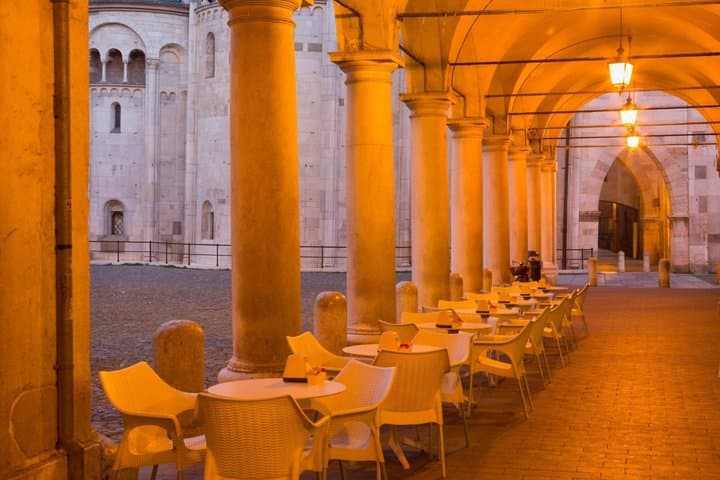 Modena Scavenger Hunt & Highlights Self-Guided Walking Tour