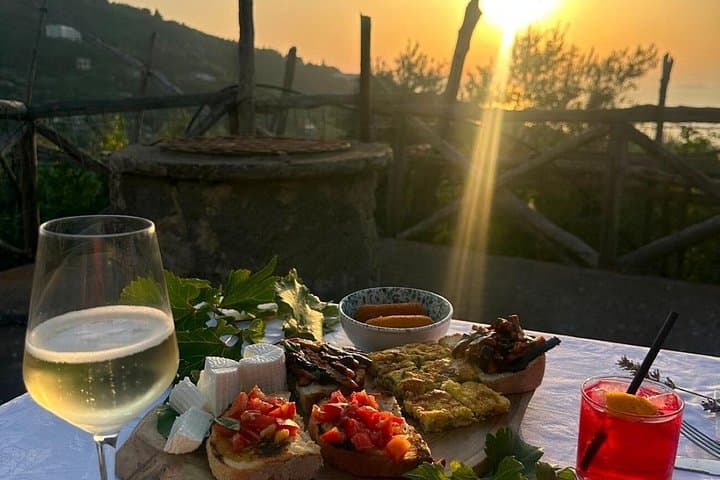 Horseback Riding in the Sorrento Hills with Aperitif