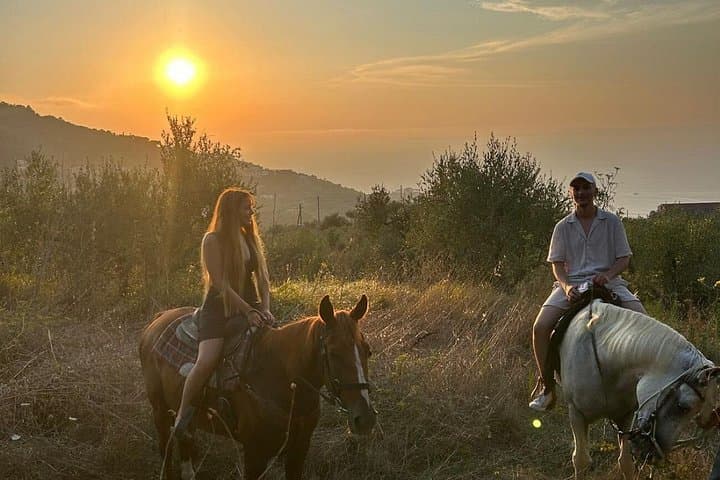 Horseback Riding in the Sorrento Hills with Aperitif