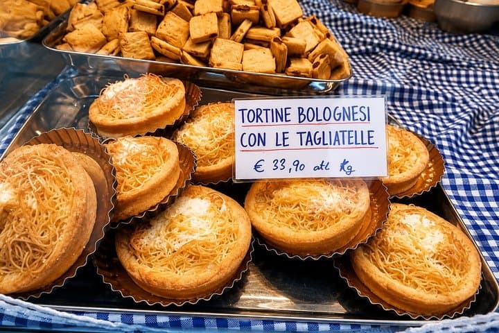Bologna Street Food Walk: 2-hour Food Tour with all included!