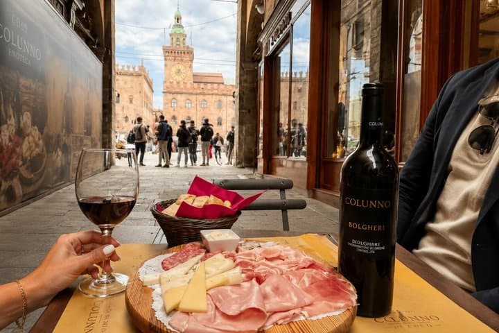 Bologna Street Food Walk: 2-hour Food Tour with all included!