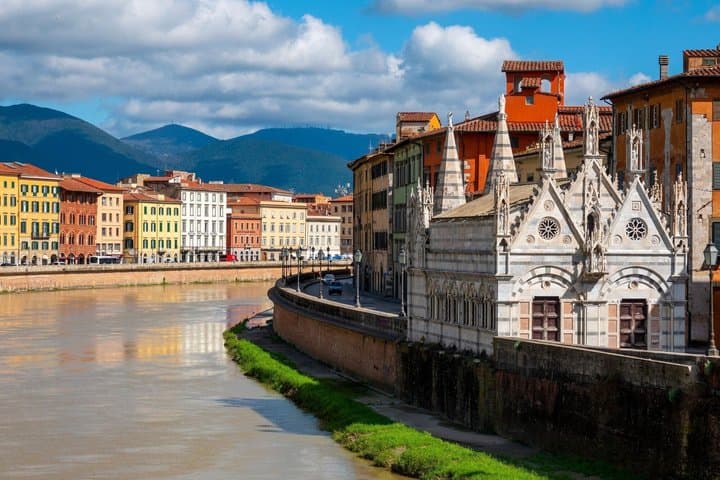 Pisa Scavenger Hunt & Highlights Self-Guided Walking Tour