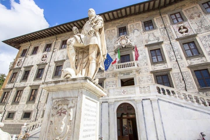 Pisa Scavenger Hunt & Highlights Self-Guided Walking Tour