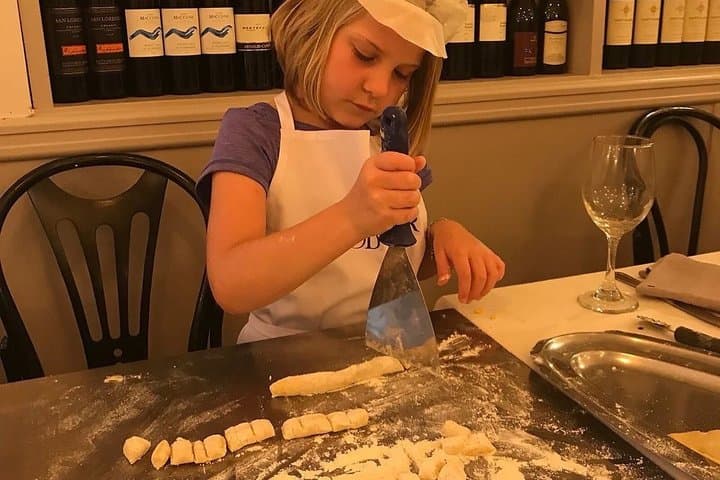 Bologna: Pasta and Tiramisu Small Group Cooking Class with Wine