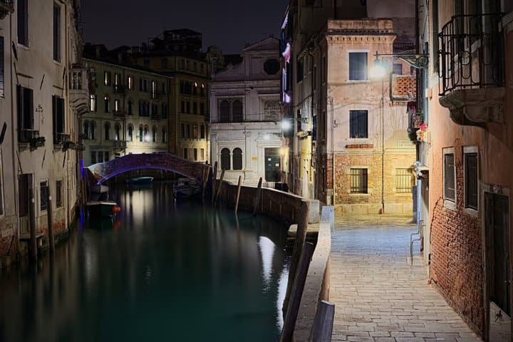 Venice by Night: Highlights & Hidden Gems Tour