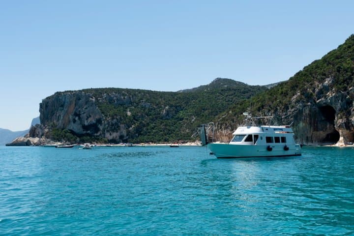 Sea Ox Cave tour plus stop at Cala Luna beach