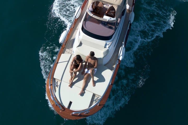Day on Capri by private boat