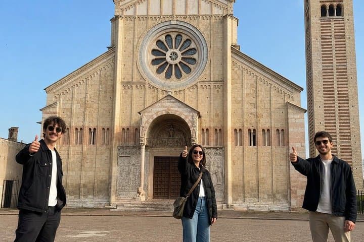 Secrets of Verona: Self-Guided Scavenger Hunt & Walking Tour