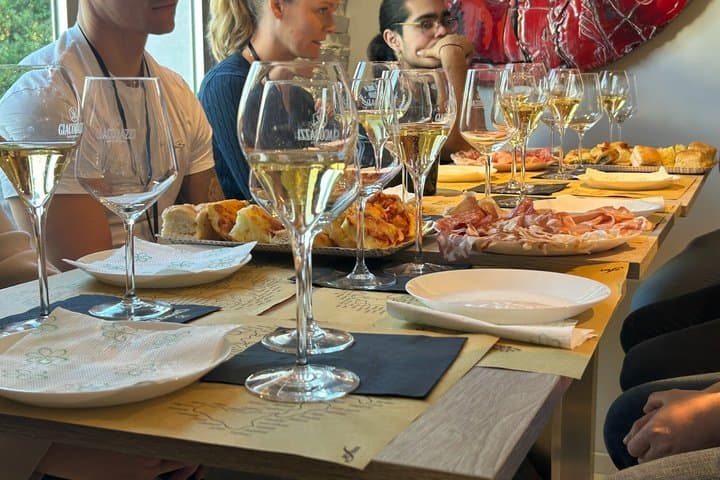 ModenaTasting: Prosciutto,Parmigiano,Balsamic,Wine,Transport