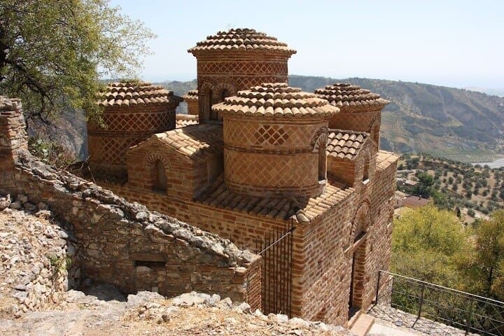 Wonderful Calabria in 8 Days between Sea, History, and Flavors