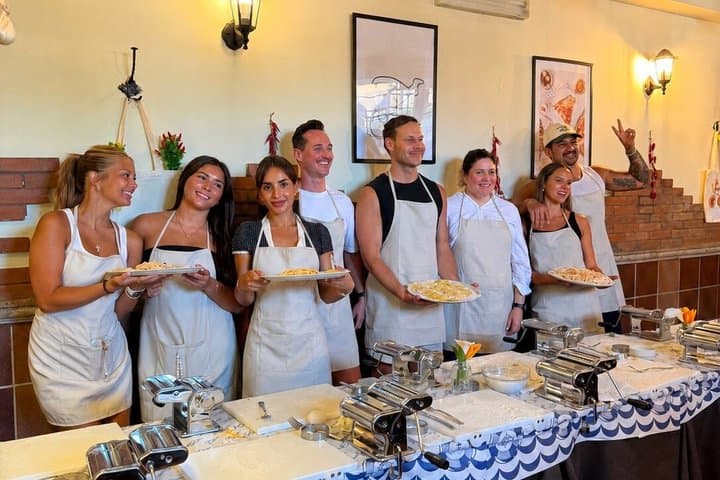 Bologna Award Winning Chef Pasta and Iconic Dessert Class