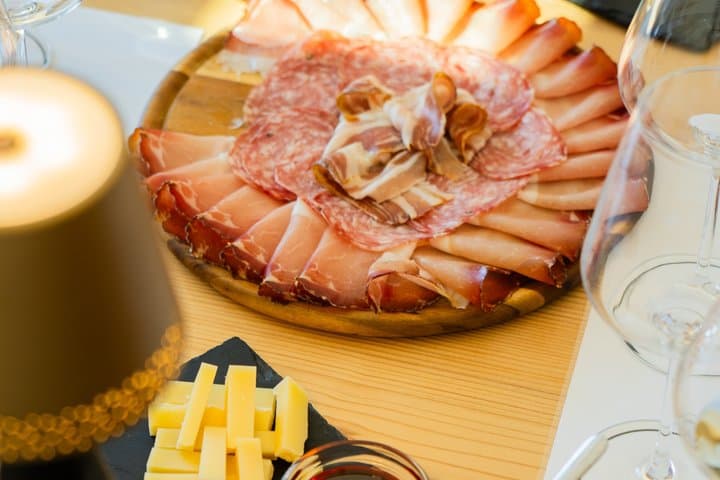 Wine tasting and light lunch: the flavors of the Cembra Valley