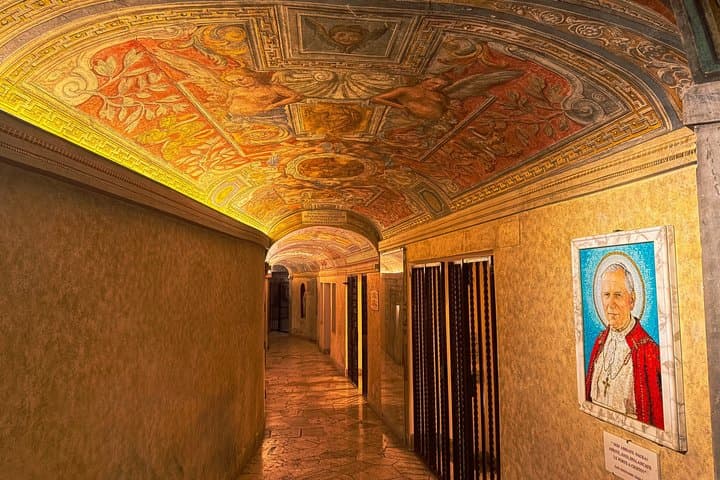 St. Peter's Basilica & Dome Discovery Experience with Audio Guide