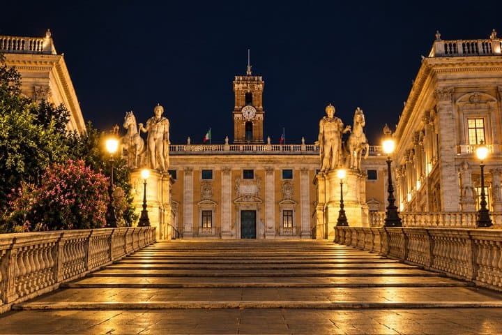 Rome Night Tour Colosseum and Rooftop Aperitivo
