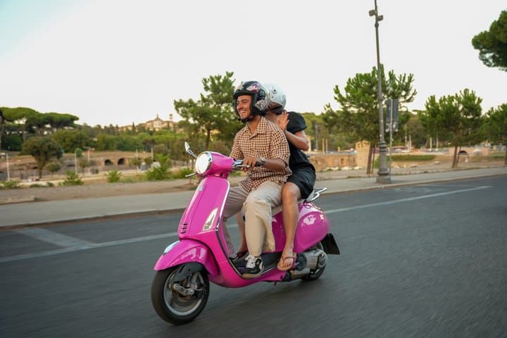 Rome Vespa Tour with Tiramisu